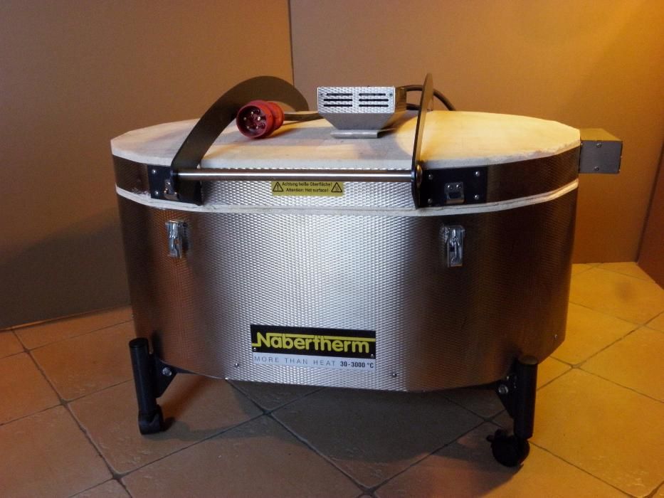 Piec do topienia szkła (fusing) NABERTHERM F75