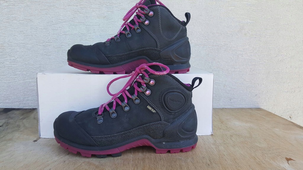 Ecco biom hot sale terrain pink