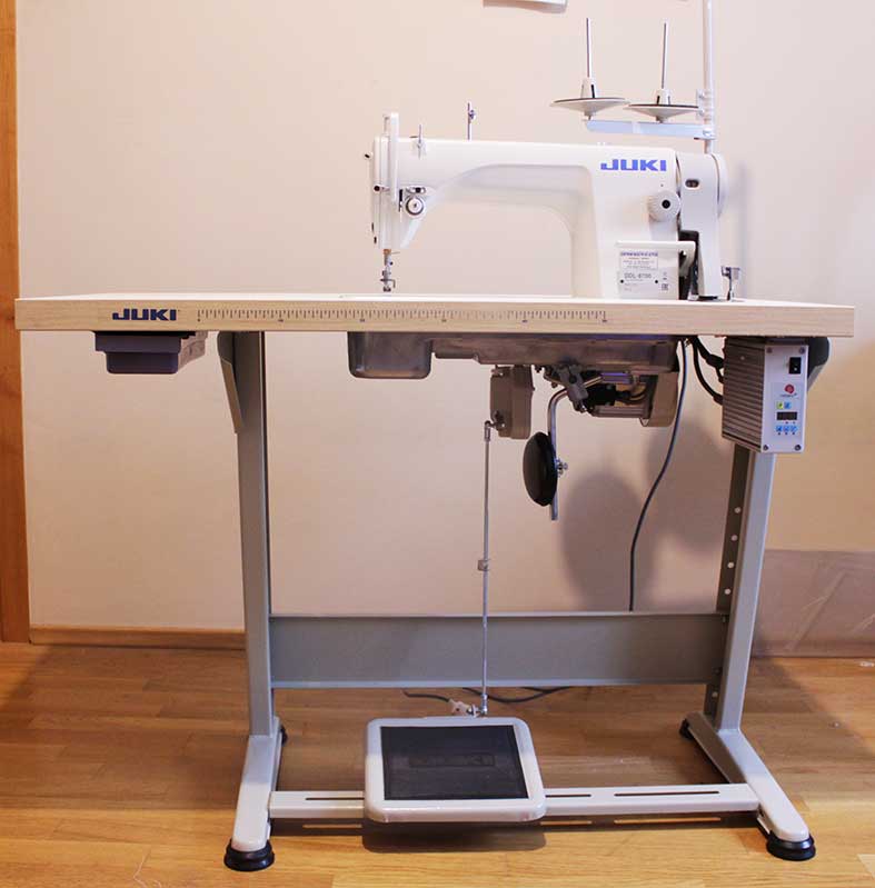 JUKI DDL-8700 silnik SEVRO, pozycjonowanie igły