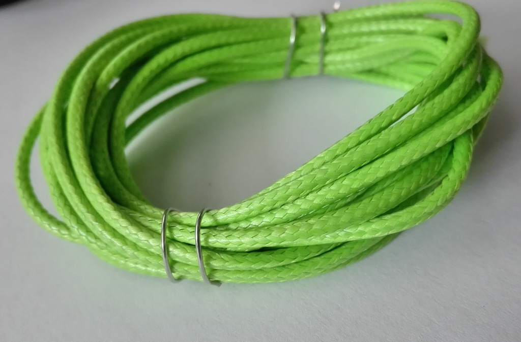 Zielony sznurek woskowany