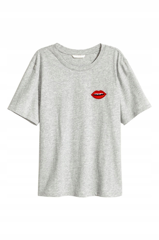 t-shirt oversize momu usta feminizm h&m haft
