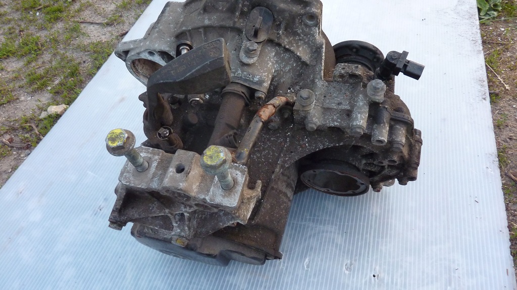 VW SEAT AUDI SKODA SKRZYNIA BIEGOW 02J 301 103