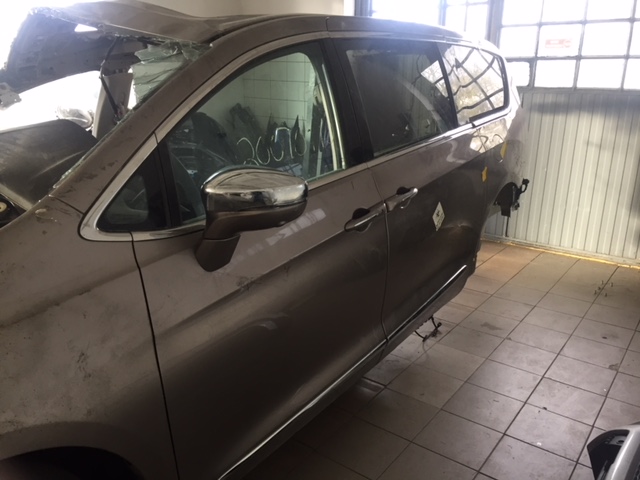 Drzwi Tył lewe Chrysler Pacifica Limited 2016 2017