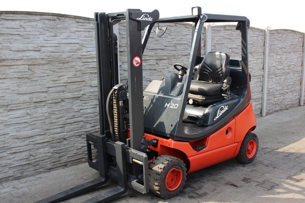 Wózek widłowy Linde H20T-03 Przesuw LPG 2002