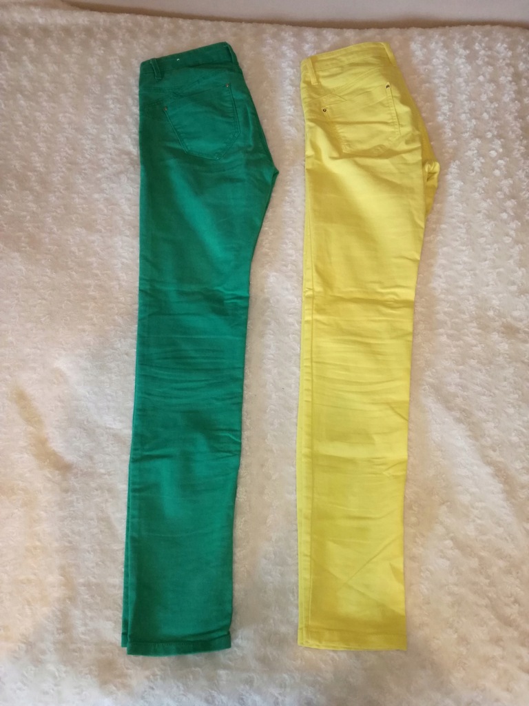 Spodnie marki STRADIVARIUS dwie pary r. 36