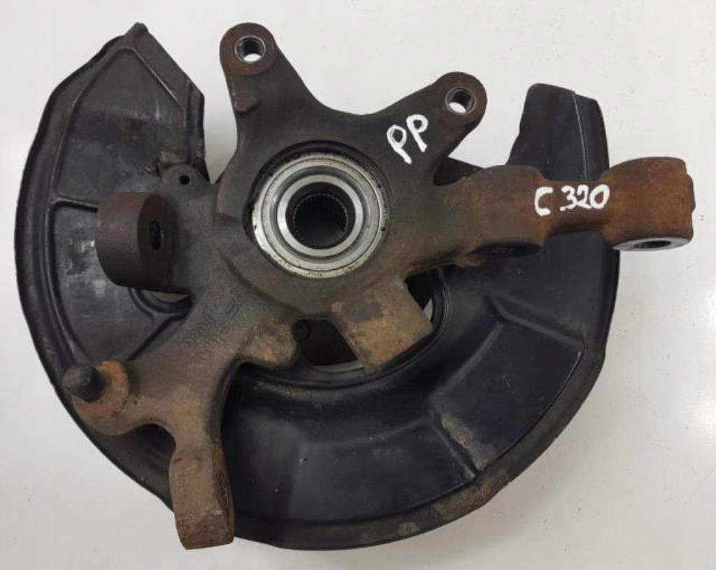 WHEEL HUB (FRONT RIGHT) MERCEDES W203 3.2 V6 4MATIC