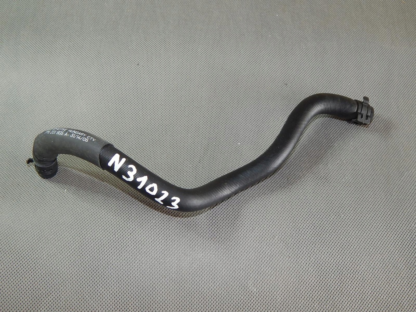 VW TOUAREG PIPE PIPE FUEL 7P6201905A