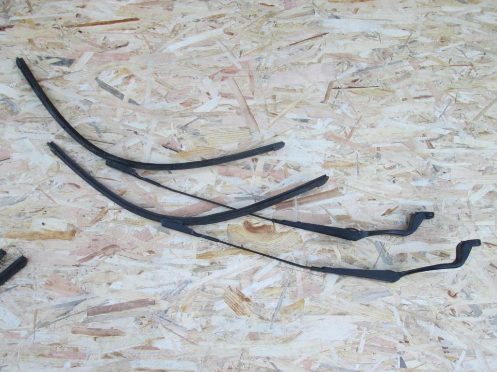 wiper arm SKODA SUPERB 3V0