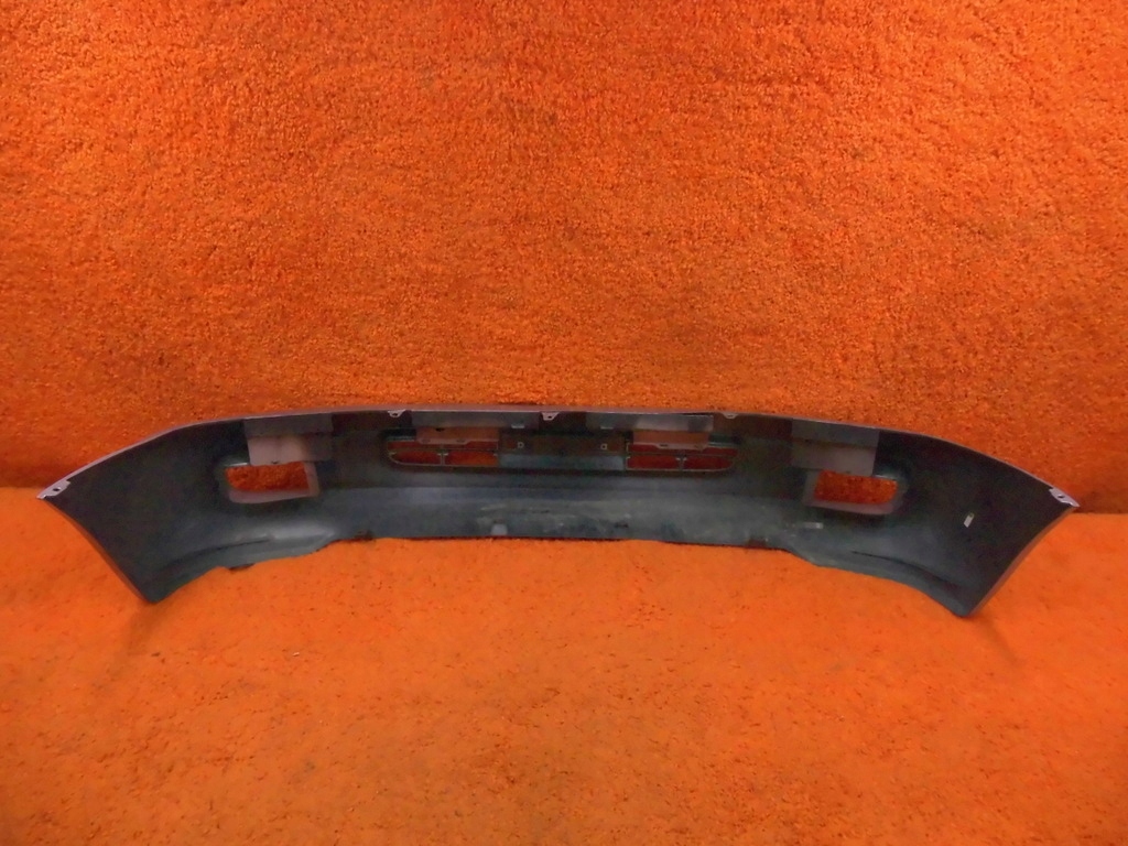 1998-2003r Toyota Land Cruiser 100 bumper front original