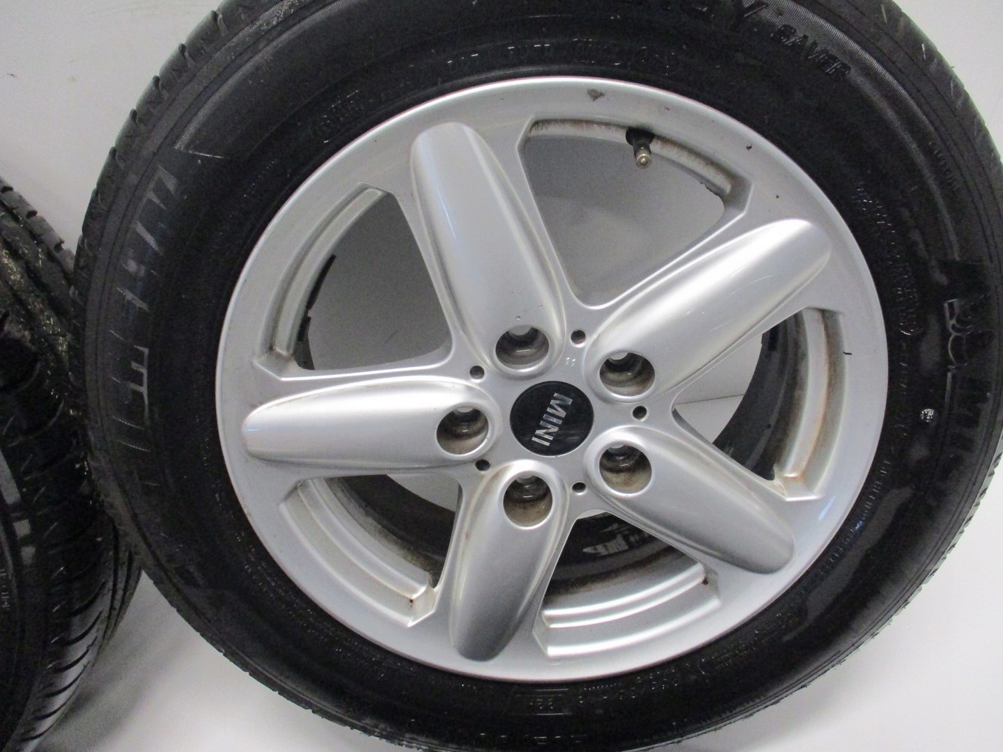 wheels discs tyres Mini Countryman R16