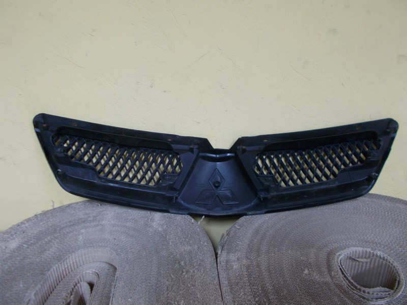 maska MITSUBISHI LANCER 03-08