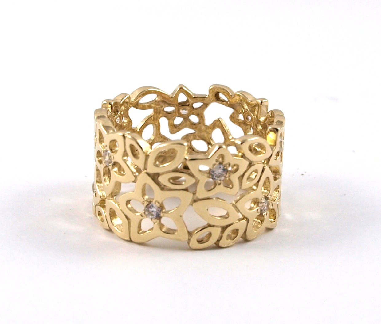 Ажурные золотые кольца. Ажурное золотое кольцо. Широкое золотое кольцо женское. Широкое кольцо из золота. Ажурные кольца из золота.