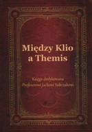 Między Klio a Themis