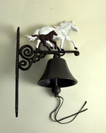 Dzwonek z białym koniem i źrebakiem - żeliwny