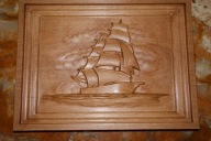 Płaskorzeźba w drewnie malowana recznie Statek