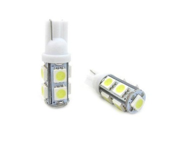 Светодиодная лампа белая 5600К T10 W5W 9 SMD 5050