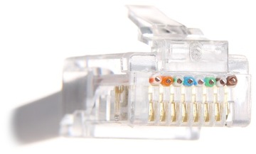 Wtyk przelotowy RJ45T*P100 opakowanie 100szt.