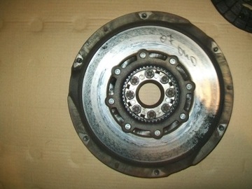 фото thumb №2, Toyota avensis t25 06-08 2.0 d4d колесо двухмассовый сцепление прижим