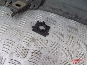 фото thumb №10, Бампер зад версія pod 6pdc колір lc5b версія pod hak vw touran ii 2016+