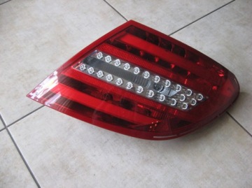 фото thumb №1, Права лампа - led - mercedes c klasa w204 - coupe