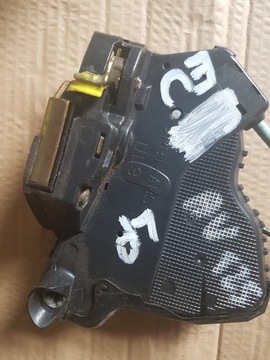 фото thumb №1, Toyota avensis t25 03-08 замок двері лівий перед