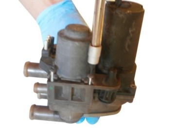 фото thumb №5, Электроклапан клапан отопителя do mercedes w124