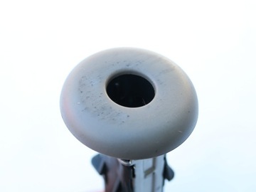 фото thumb №3, Втулка підголівник перед vw passat b6