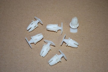 фото thumb №2, Клипса mercedes w202 молдинг порог