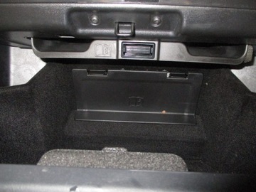 фото thumb №2, Бардачок консолі range rover evoque