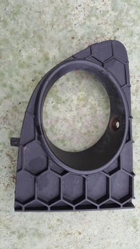 Решітка рамка протитуманна фара права fiat punto evo фото №1