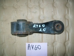 TOYOTA AYGO 06-12 1.0 подушка лапа