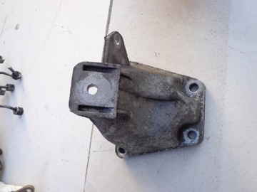 Audi a4 b6 2. 5tdi vw passat кронштейн двигателя 4b0199308, фото