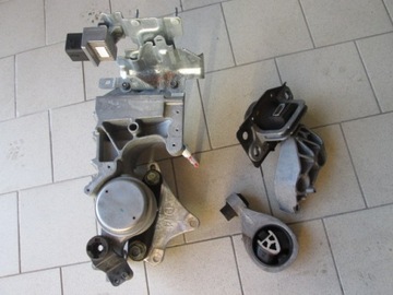 Bracket cushion boxes qashqai 2, 0 dci automaton 2012, фото