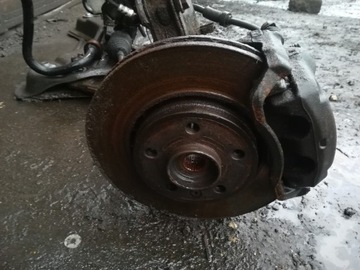 Trunnion hub front trafic vivaro 01-14, фото