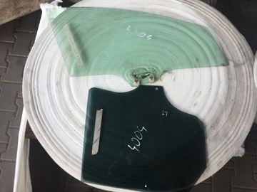 Mazda cx-7 2006-2012 right door glass right front door, фото