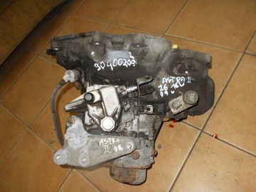 Gearbox astra 2 1.4 1.6 16v r90400209, фото