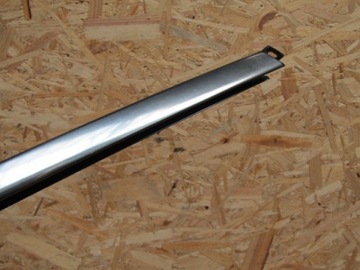 Mercedes w124 right back overlay chrome door glass right rear, фото