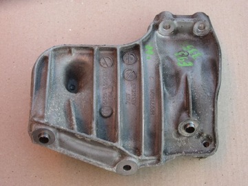 Bmw e90 e92 кронштейн компрессорa кондиционера 335i 7556836