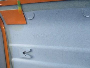 MITSUBISHI PAJERO LISTWA BŁOTNIKA LEWY TYŁ TYLNY