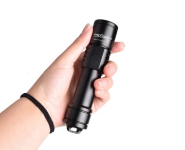 Фонарь D520 красный - OrcaTorch - DiveMarket