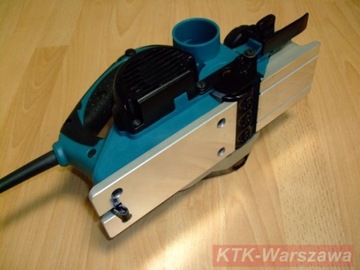 Рубанок MAKITA KP0810C 1050Вт 82мм