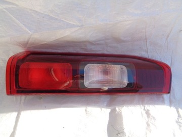 RENAULT TRAFIC 3 VIVARO LAMPA TYLNA LEWA ORYGINAL NOWA