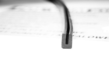 РЕЗИНОВОЕ УПЛОТНЕНИЕ НА КРОМКЕ ТИП: U 2мм