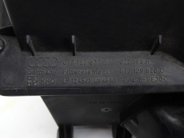 AUDI A8 D2 POUZDRO FILTRU VZDUCHU 077129620C