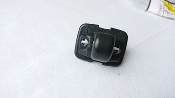 AUDI A1 A3 A4 КРЮК СОЛНЦЕЗАЩИТНОГО КОЗЫРЯ 8W0857562A