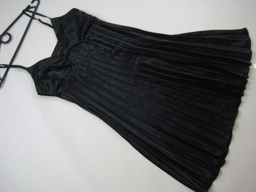 ŚLICZNA czarna plisowana sukienka CARRY r.36