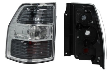 LAMPA TYLNA MITSUBISHI PAJERO 5D 2006- SREBRNA