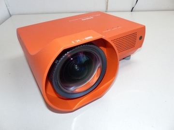 PROJEKTOR RZUTNIK SANYO PLC-XE40 XGA KINO MECZ MŚ