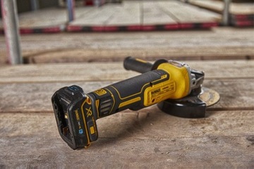 DEWALT DCE040 Tool Connect крышка аккумуляторного отсека