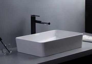 ZESTAW UMYWALKA CERAMICZNA + BATERIA Z PERLATOREM